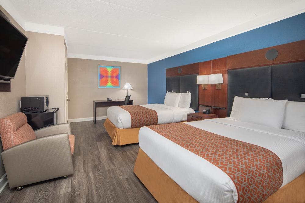 Queen Room with Two Queen Beds interior